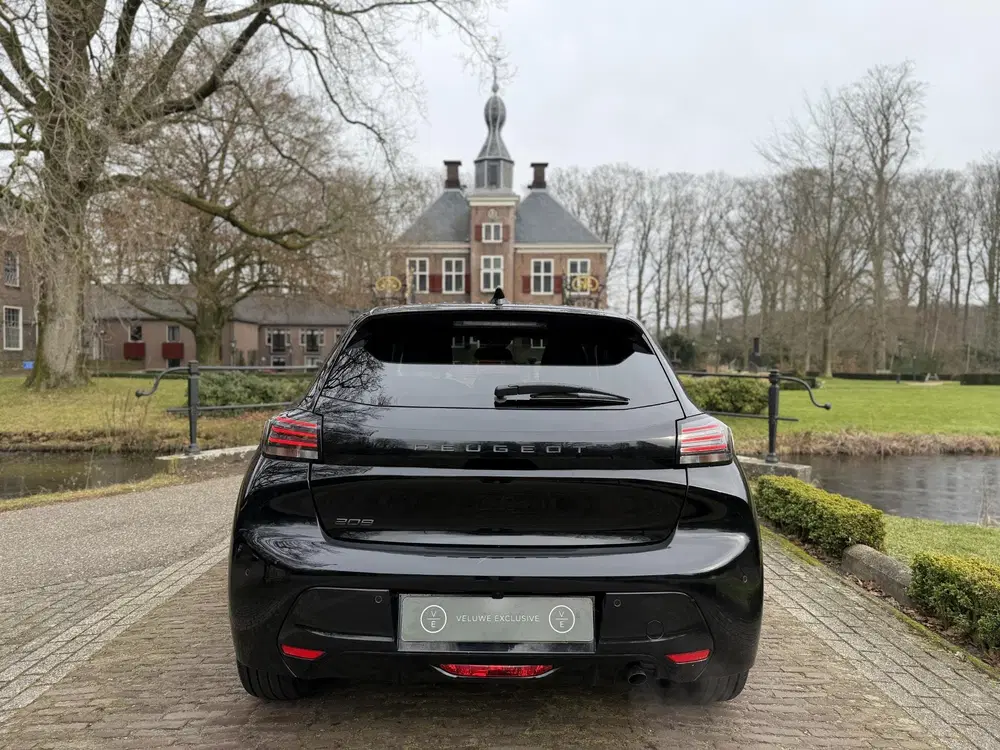 Peugeot 208 1.2 PureTech 100 Allure uit 2025, foto 17