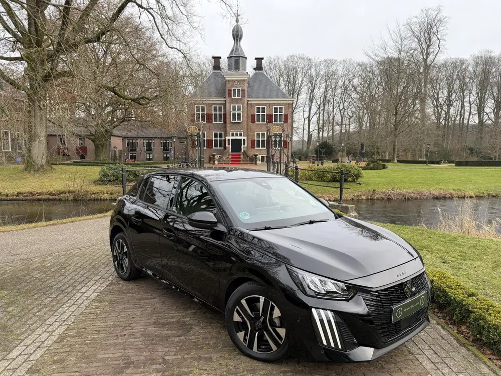 Peugeot 208 1.2 PureTech 100 Allure uit 2025, foto 4