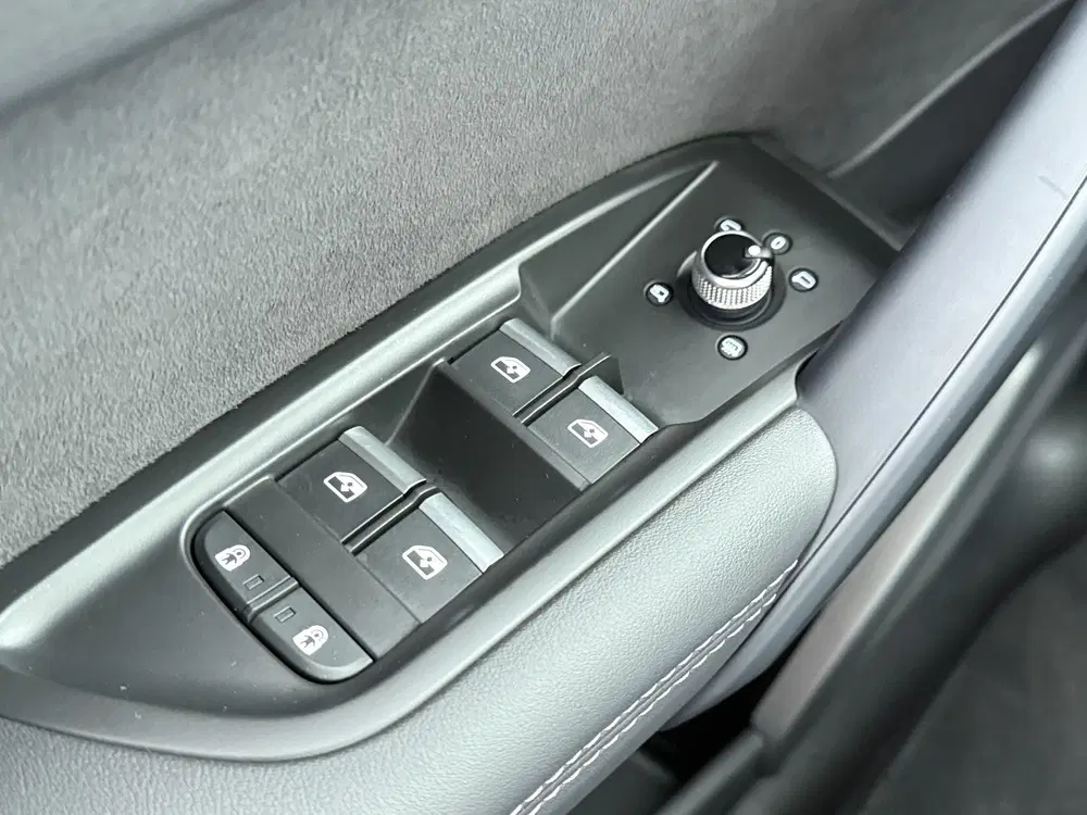 Audi Q5 55 TFSI e S edition Competition uit 2024, foto 12