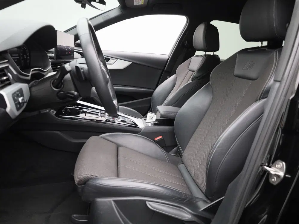 Audi A4 40 TFSI 204pk S edition uit 2022, foto 11