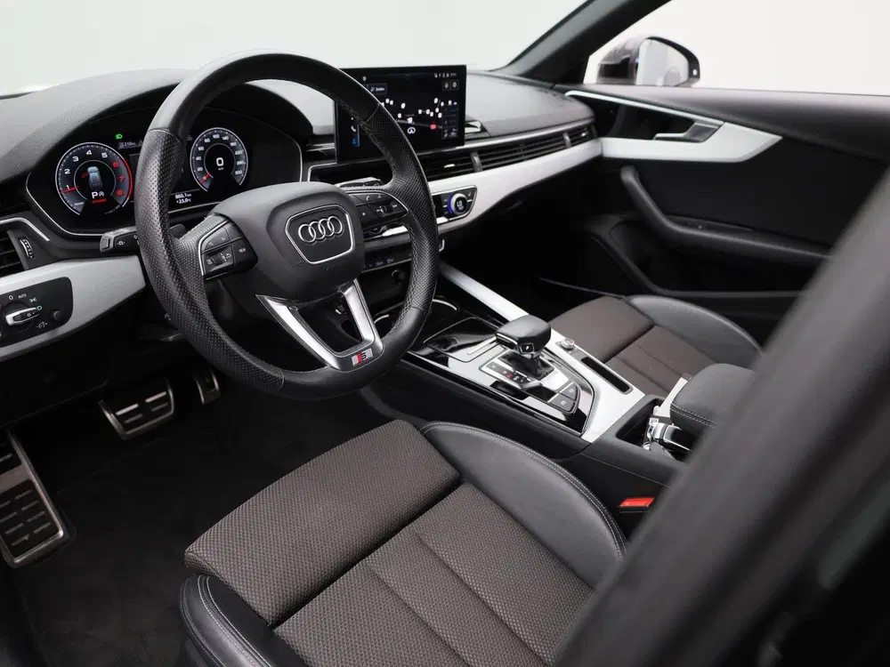 Audi A4 40 TFSI 204pk S edition uit 2022, foto 17
