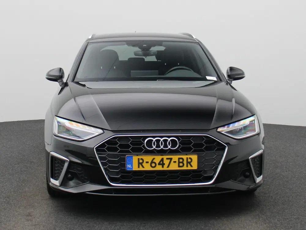 Audi A4 40 TFSI 204pk S edition uit 2022, foto 3