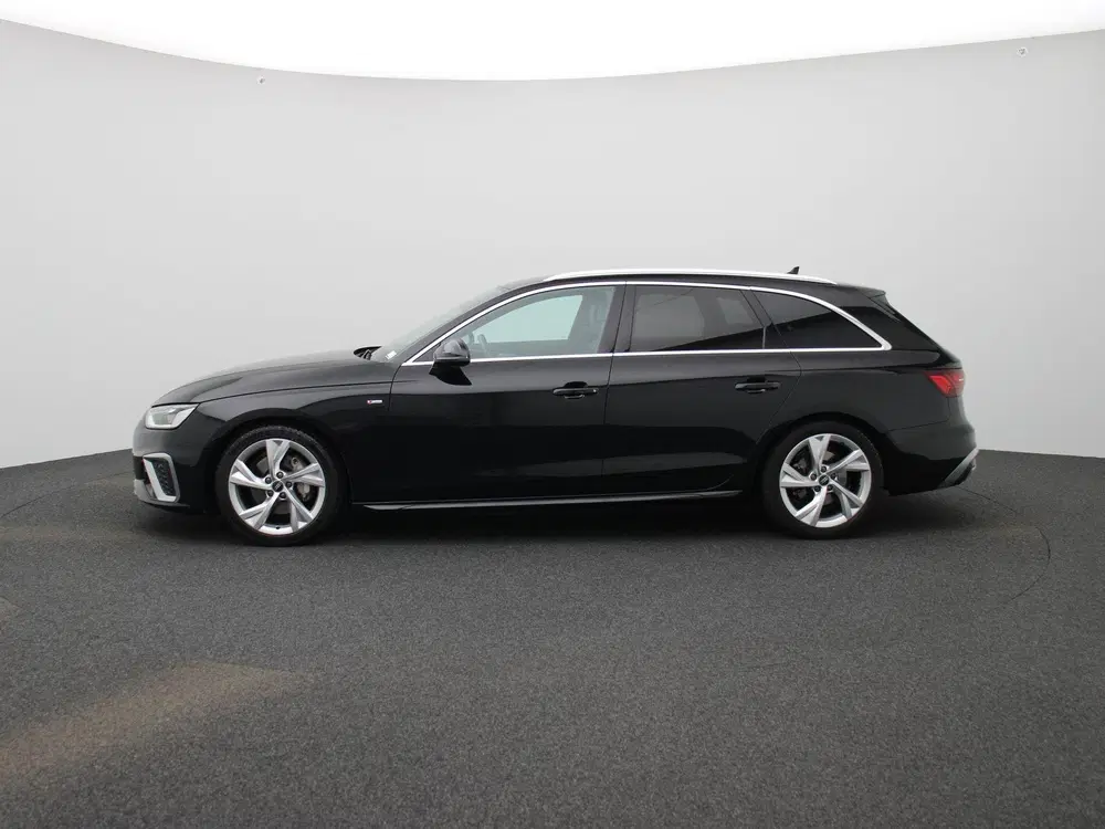 Audi A4 40 TFSI 204pk S edition uit 2022, foto 4
