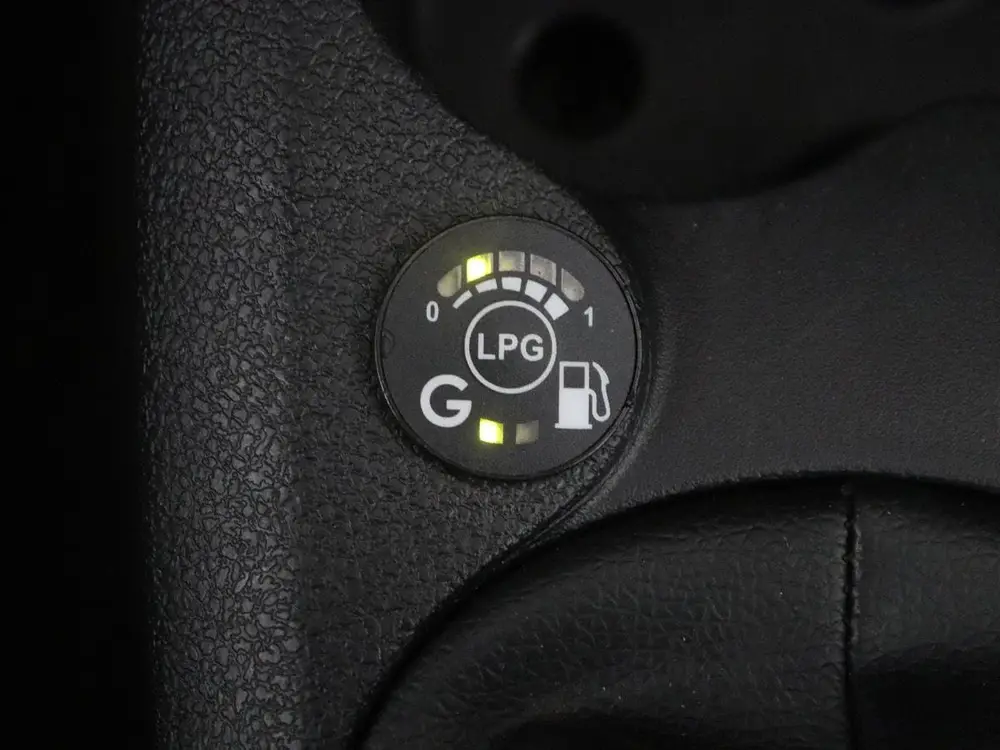 Dacia Logan MCV Logan MCV 1.0 TCe Bi-Fuel Stepway Serie Limitee 15th A uit 2020, foto 16