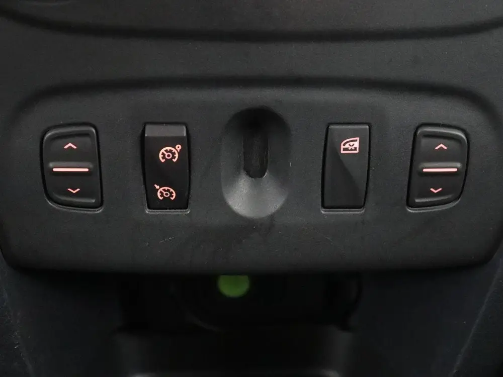 Dacia Logan MCV Logan MCV 1.0 TCe Bi-Fuel Stepway Serie Limitee 15th A uit 2020, foto 18