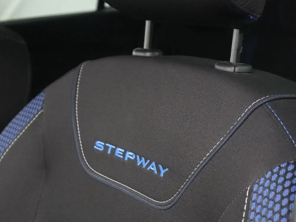Dacia Logan MCV Logan MCV 1.0 TCe Bi-Fuel Stepway Serie Limitee 15th A uit 2020, foto 7