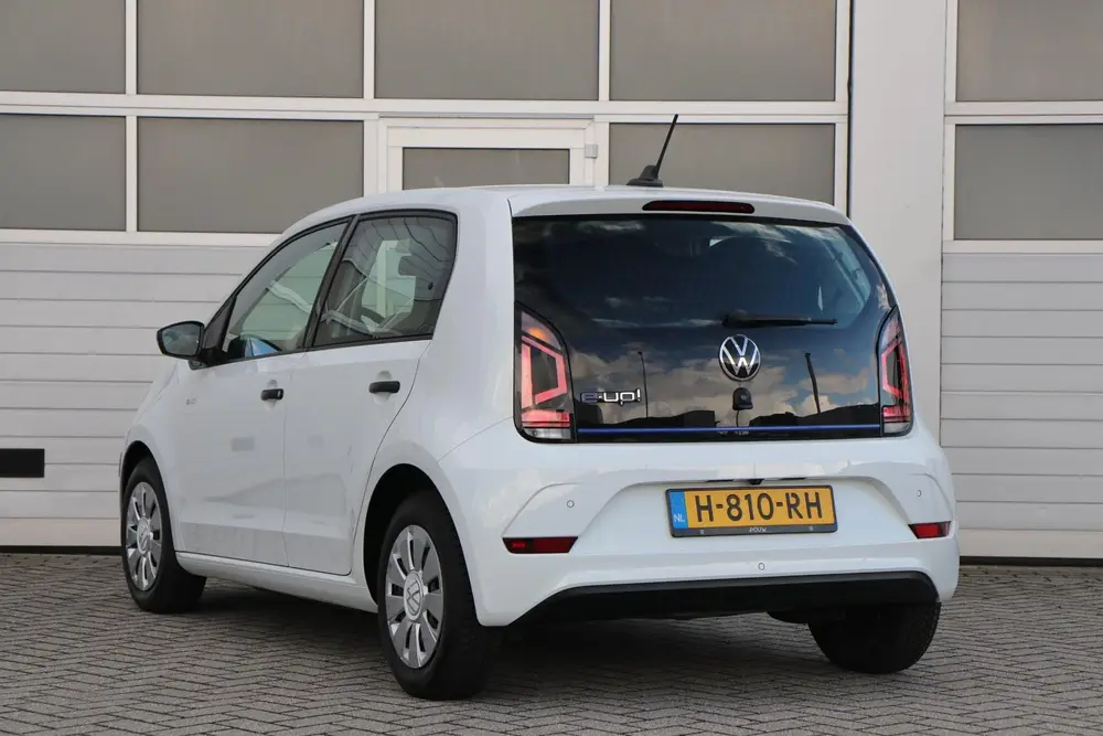 Volkswagen E-up! 82 pk | SoH 94,7 % | Climatronic | Parkeers uit 2020, foto 12
