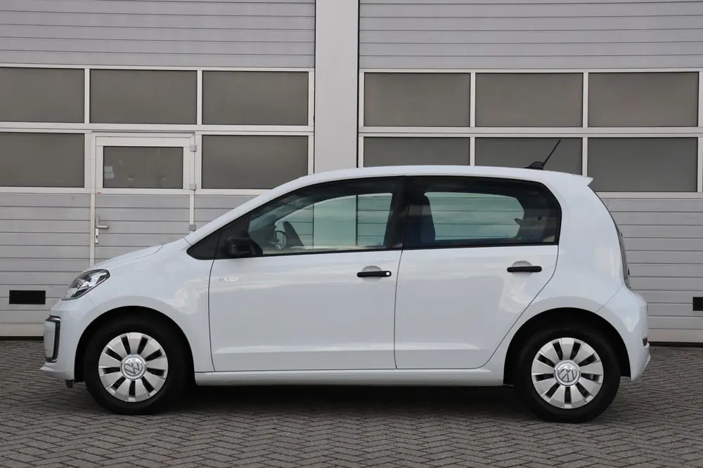 Volkswagen E-up! 82 pk | SoH 94,7 % | Climatronic | Parkeers uit 2020, foto 13
