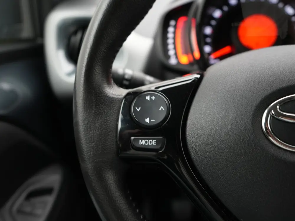 Toyota Aygo 1.0 VVT-i x-cite | Climate Control | Dealer Onde uit 2019, foto 17