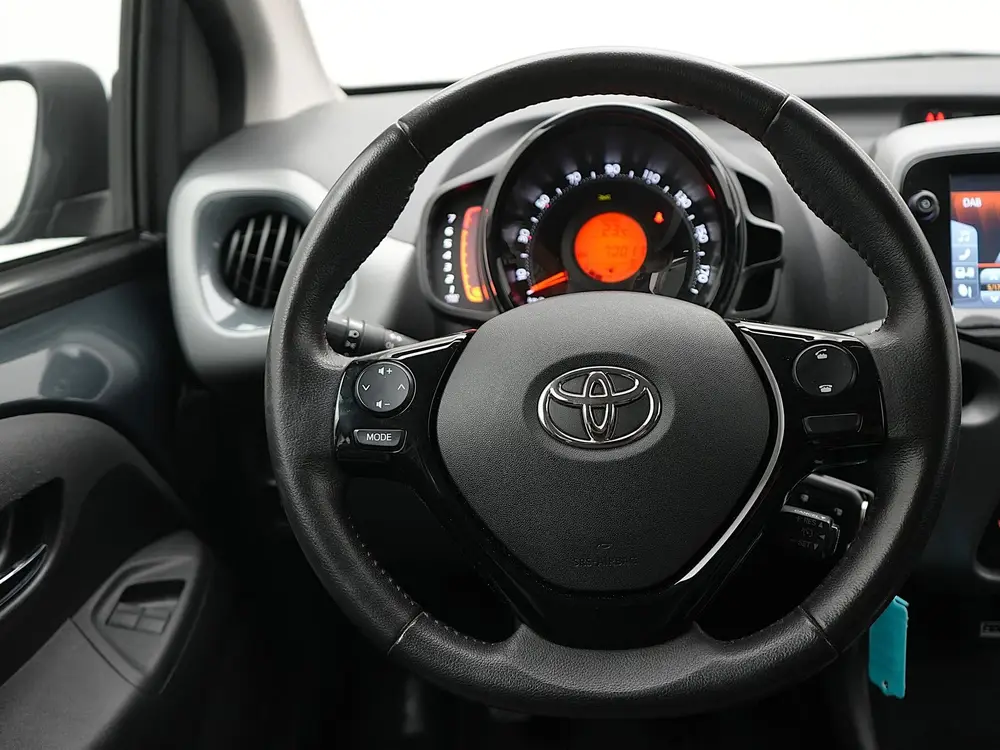 Toyota Aygo 1.0 VVT-i x-cite | Climate Control | Dealer Onde uit 2019, foto 6