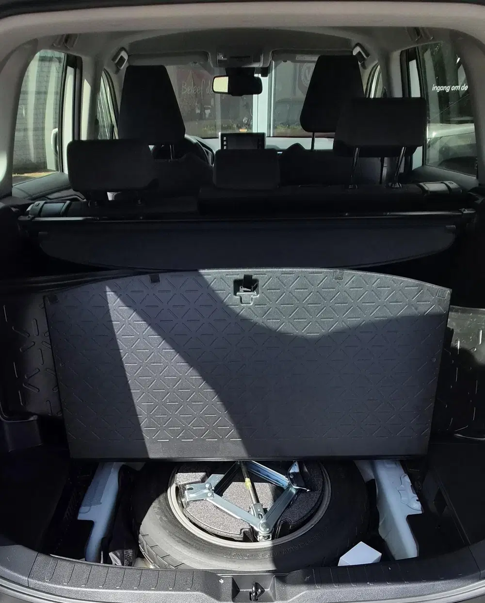 Toyota RAV 4 2.5 Hybrid Style uit 2021, foto 16