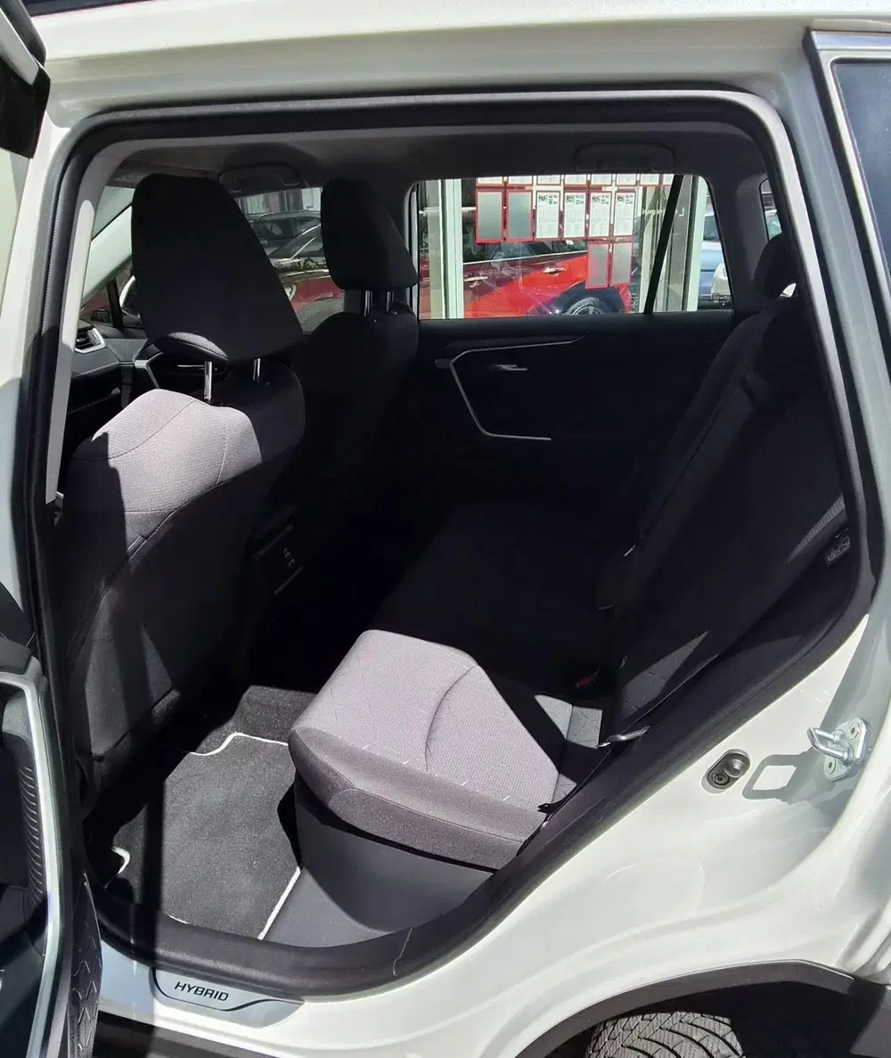 Toyota RAV 4 2.5 Hybrid Style uit 2021, foto 18