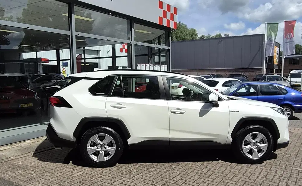 Toyota RAV 4 2.5 Hybrid Style uit 2021, foto 4