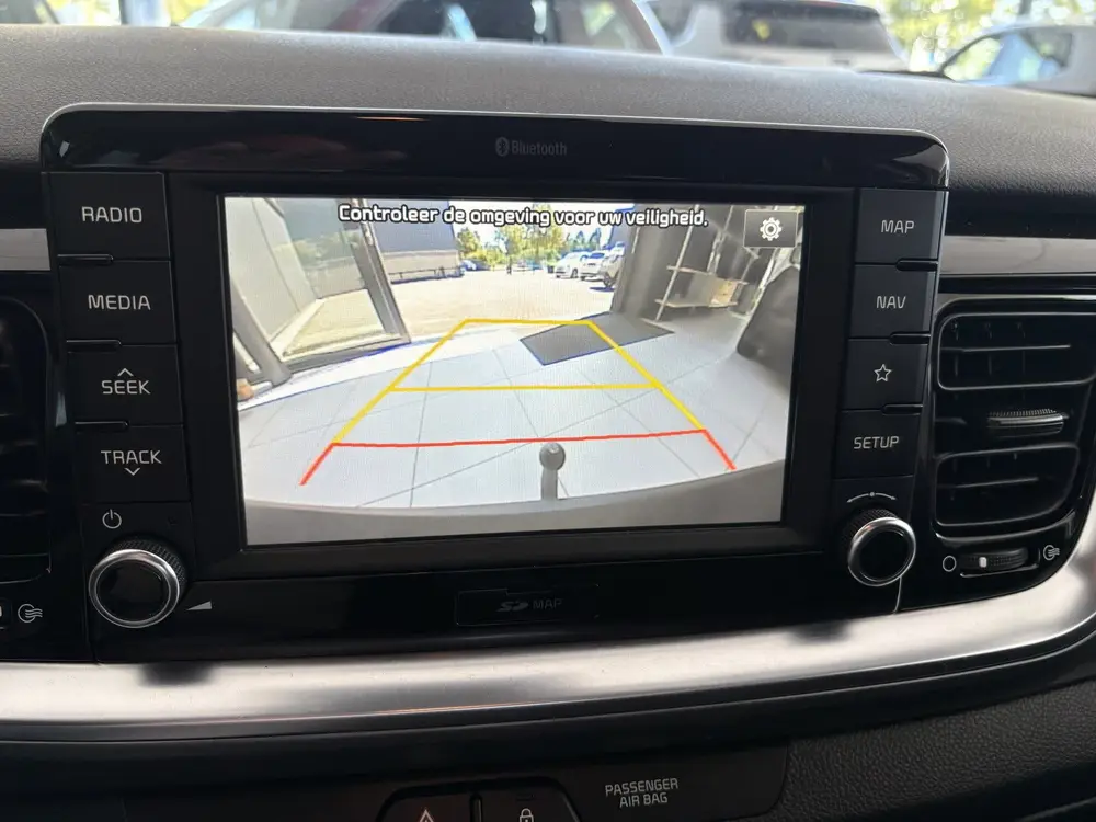 Kia Stonic 1.0 T-GDi DynamicPlusLine Achteruitrijcamera - Ai uit 2019, foto 12