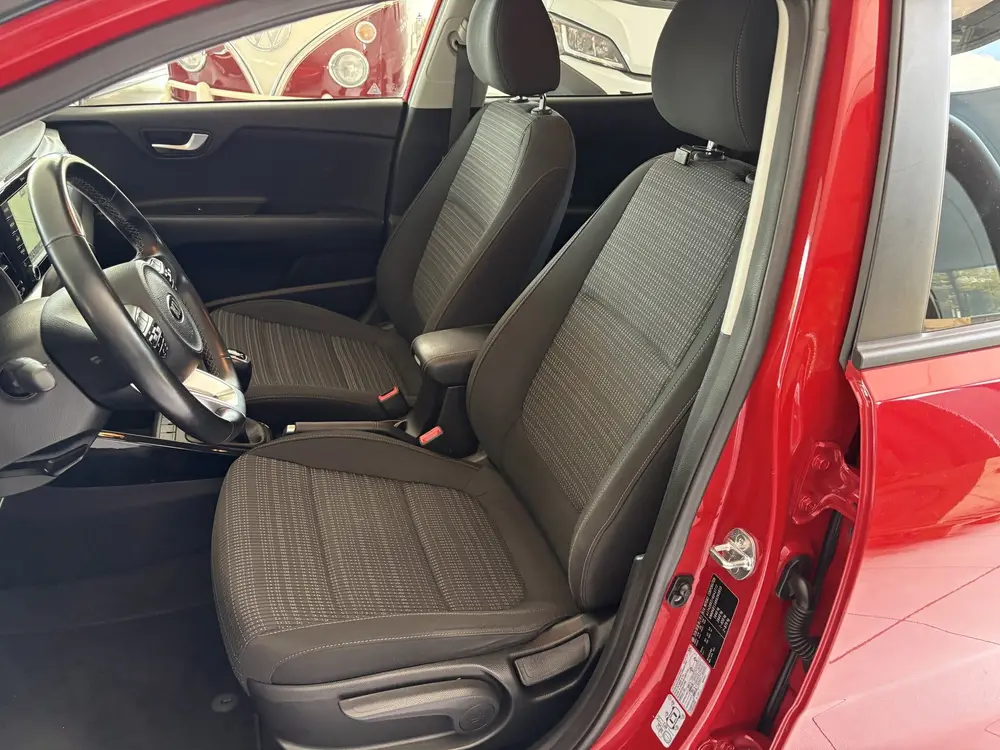 Kia Stonic 1.0 T-GDi DynamicPlusLine Achteruitrijcamera - Ai uit 2019, foto 18