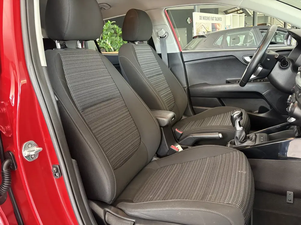 Kia Stonic 1.0 T-GDi DynamicPlusLine Achteruitrijcamera - Ai uit 2019, foto 19