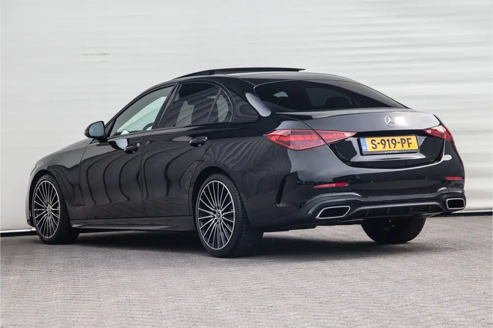 Mercedes-Benz C-Klasse 200 AMG Nightpack uit 2022, foto 11