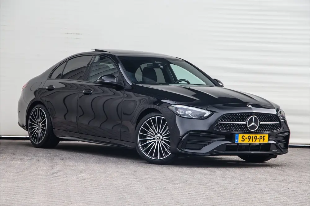 Mercedes-Benz C-Klasse 200 AMG Nightpack uit 2022, foto 8