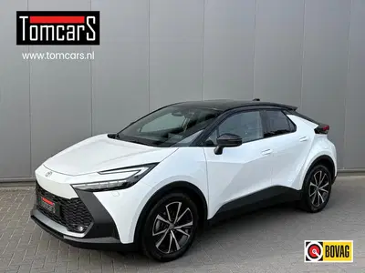 Toyota C-Hr 1.8 Hybrid 140PK First Edition Bi-Tone uit 2025