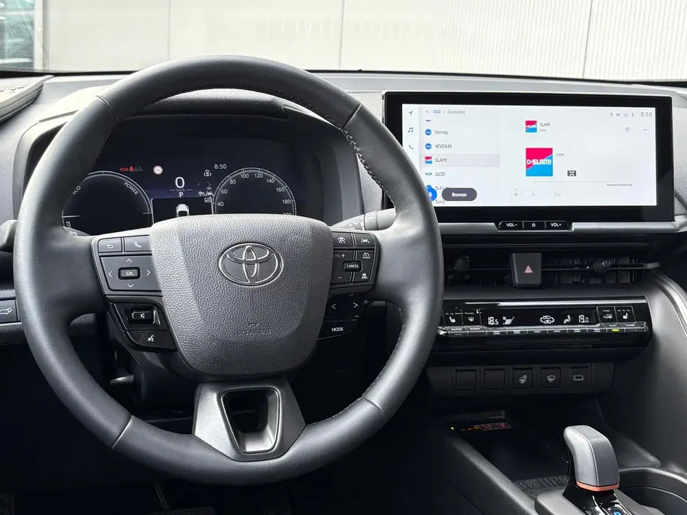 Toyota C-Hr 1.8 Hybrid 140PK First Edition Bi-Tone uit 2025, foto 12