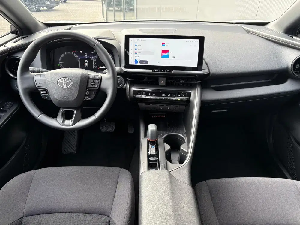 Toyota C-Hr 1.8 Hybrid 140PK First Edition Bi-Tone uit 2025, foto 7