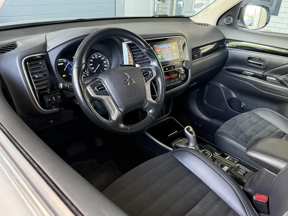 Mitsubishi Outlander 2.4 PHEV Intense | Volledig onderh. | C uit 2019, foto 3
