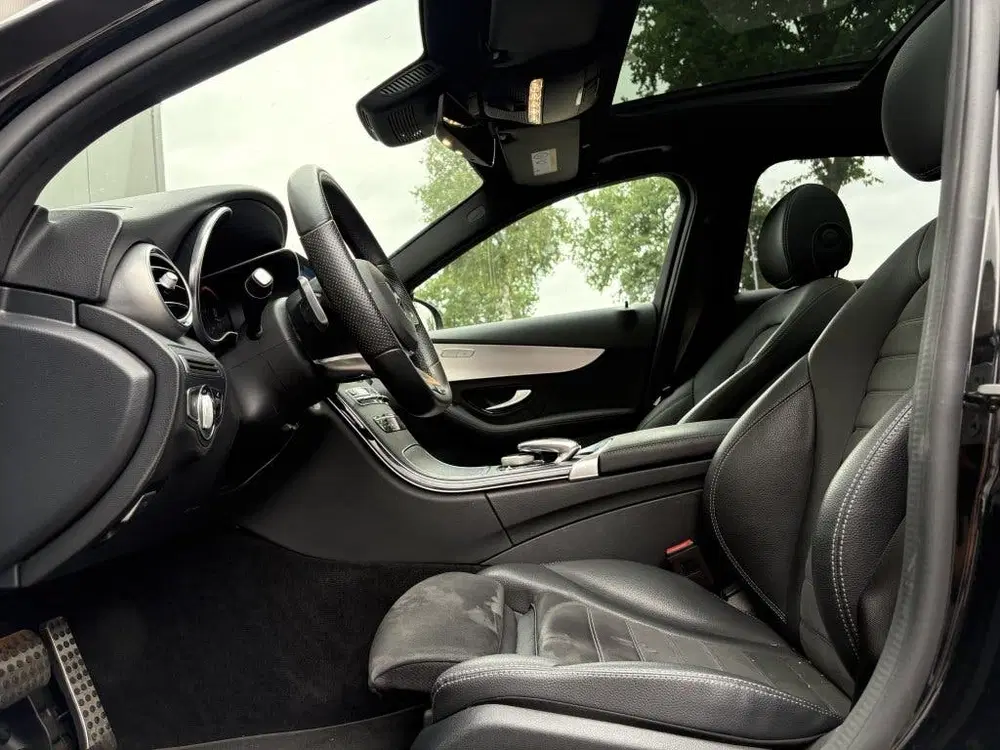 Mercedes-Benz C-Klasse 300 e AMG uit 2021, foto 10