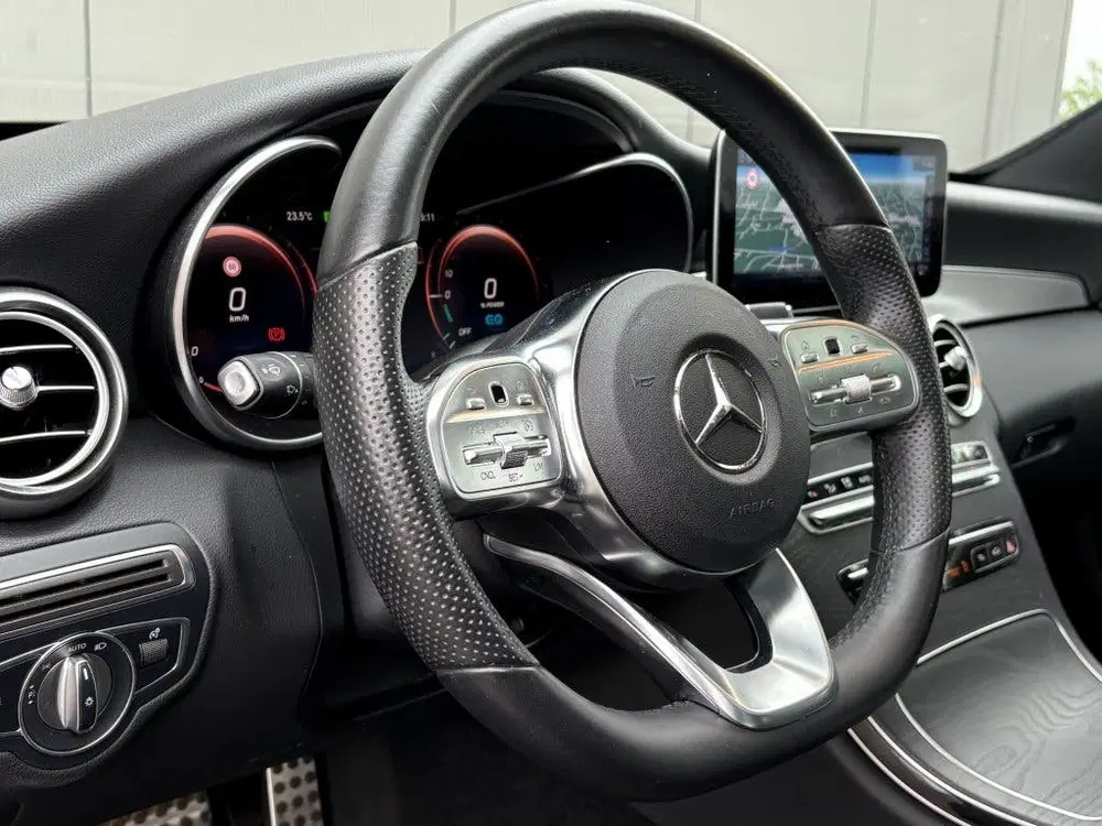 Mercedes-Benz C-Klasse 300 e AMG uit 2021, foto 16