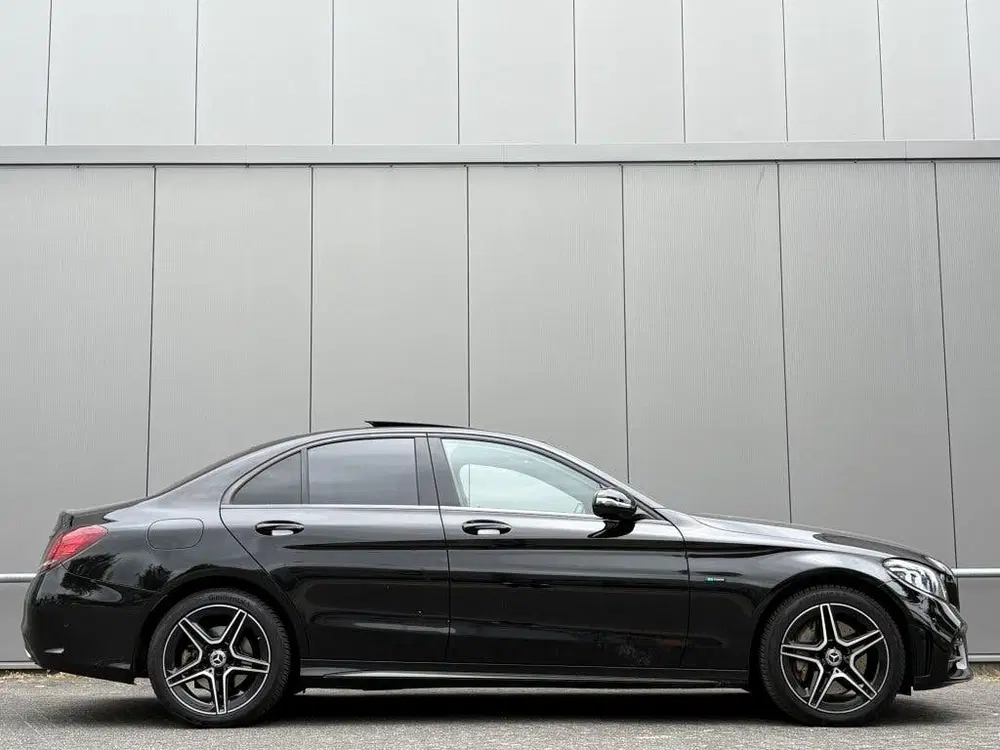 Mercedes-Benz C-Klasse 300 e AMG uit 2021, foto 4