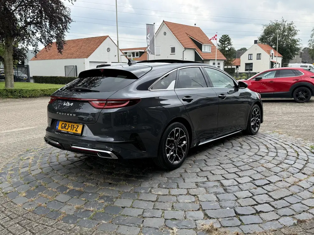 Kia ProCeed 1.5 T-GDi GT-PlusLine uit 2024, foto 2
