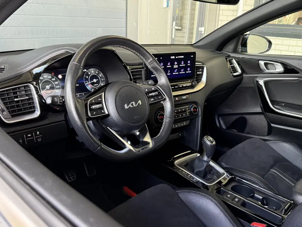 Kia ProCeed 1.5 T-GDi GT-PlusLine uit 2024, foto 9