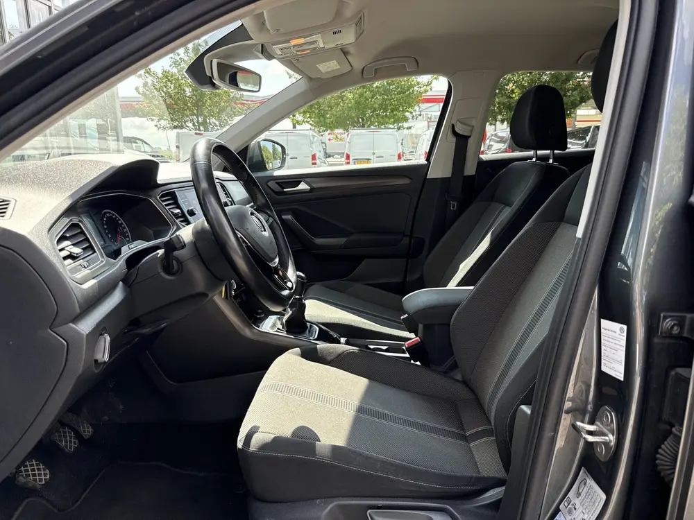 Volkswagen T-Roc 1.0 TSI Style | Adapt. Cruisec. | Navi | Ca uit 2019, foto 9