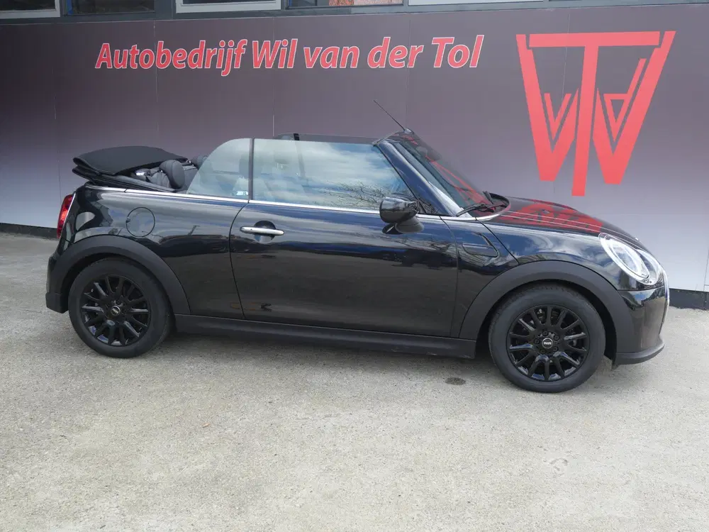 Mini Cabrio 1.5 COOPER uit 2022