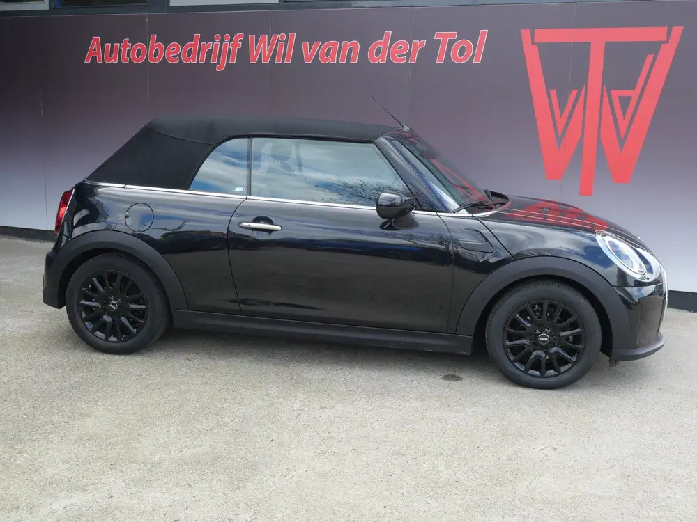 Mini Cabrio 1.5 COOPER uit 2022, foto 2