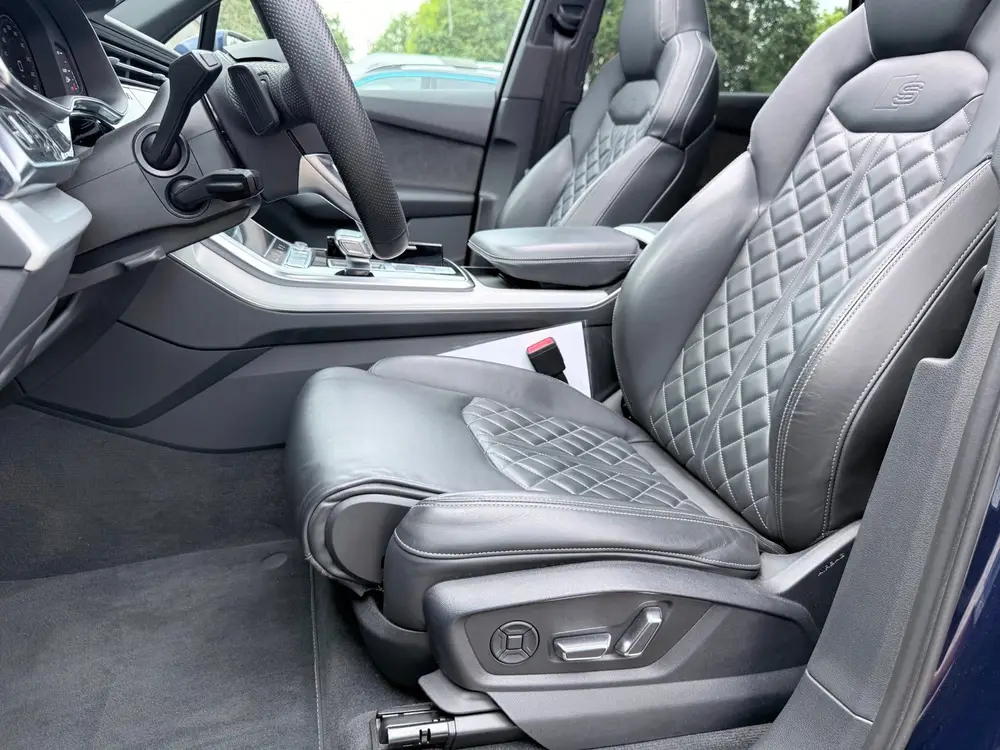 Audi Q7 55 TFSI e quattro S-LINE uit 2020, foto 4