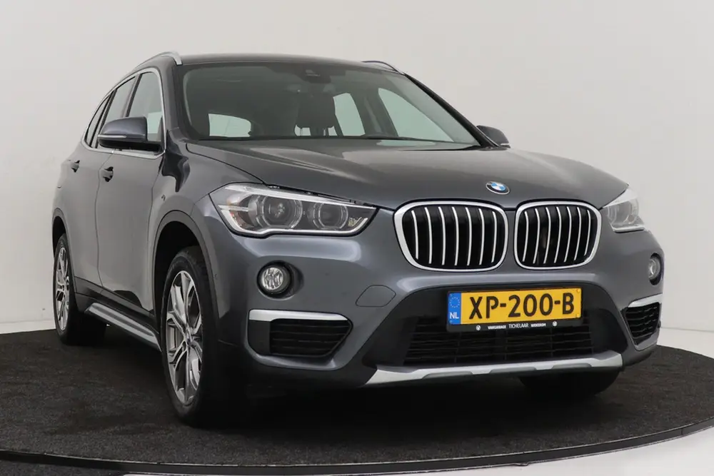 BMW X1 SDrive20i Orange Edition III | Org NL | Leer | Camera uit 2019, foto 13