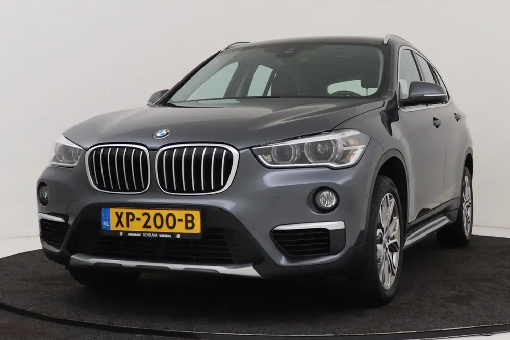 BMW X1 SDrive20i Orange Edition III | Org NL | Leer | Camera uit 2019, foto 14