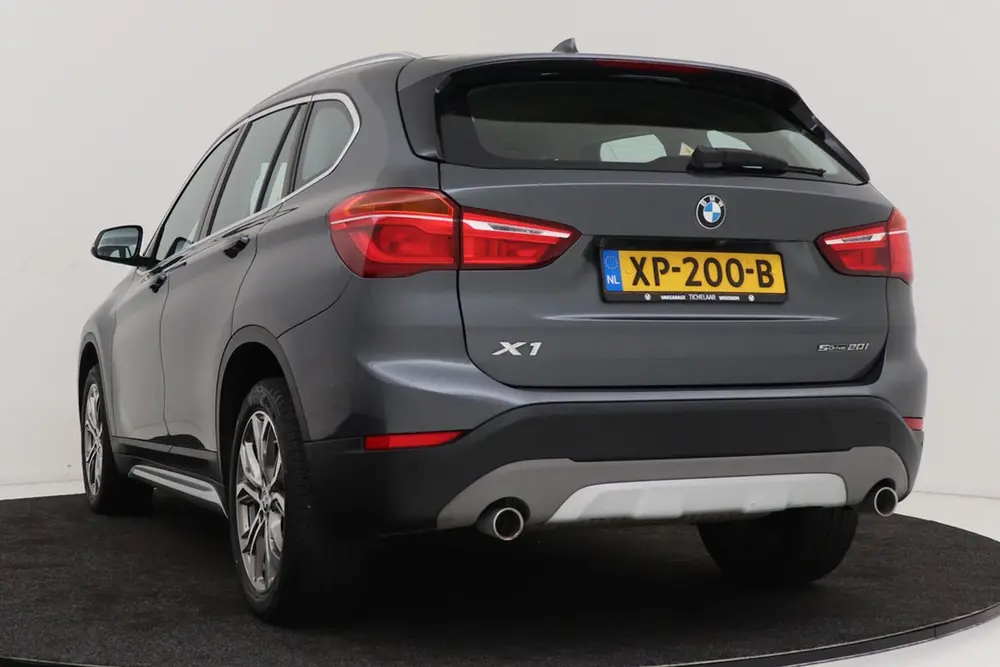 BMW X1 SDrive20i Orange Edition III | Org NL | Leer | Camera uit 2019, foto 9
