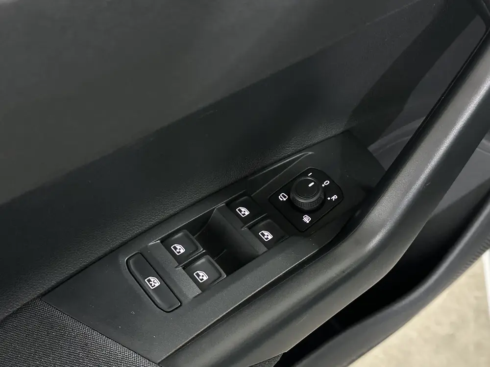 Volkswagen Polo 1.0 TSI Life Edition 95 pk Apple | Clima | C uit 2024, foto 9