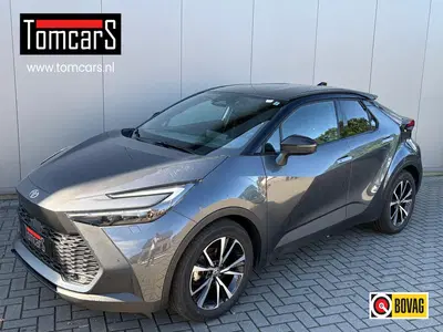 Toyota C-Hr 1.8 Hybrid 140PK First Edition Bi-Tone uit 2025