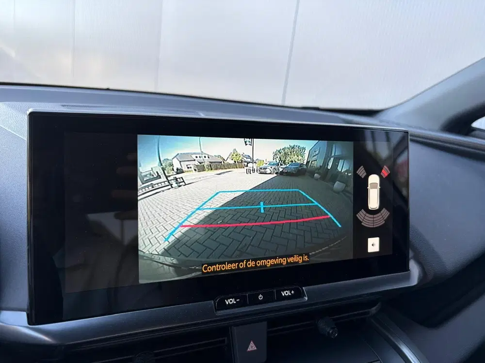 Toyota C-Hr 1.8 Hybrid 140PK First Edition Bi-Tone uit 2025, foto 17
