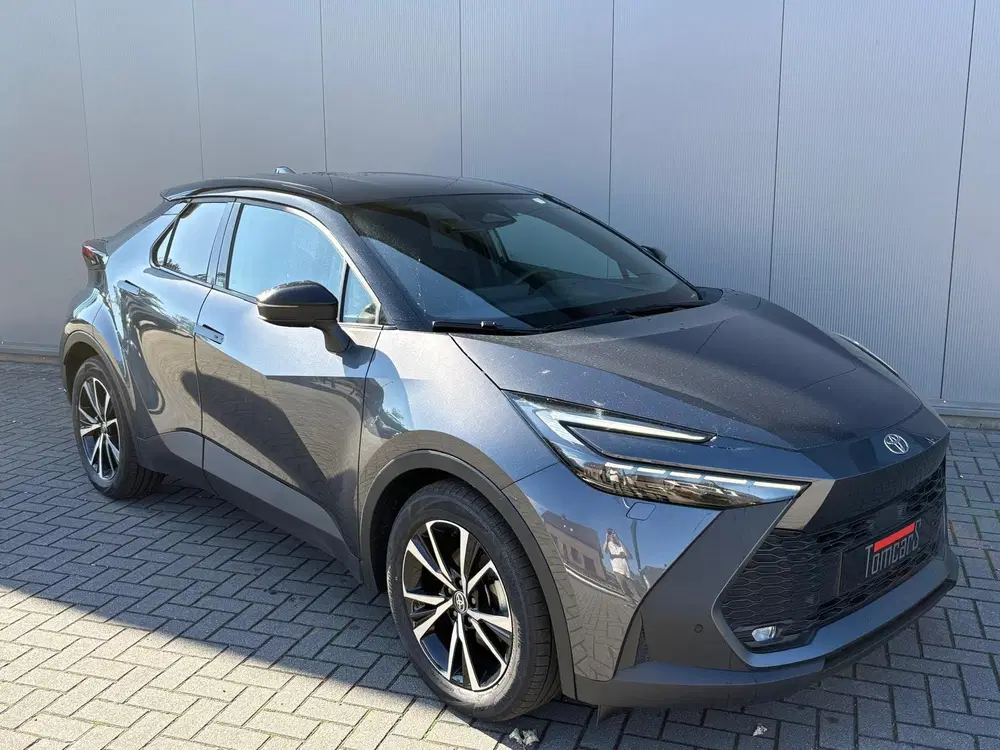 Toyota C-Hr 1.8 Hybrid 140PK First Edition Bi-Tone uit 2025, foto 2