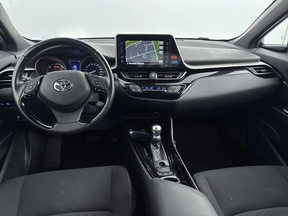 Toyota C-Hr 1.8 Hybrid Dynamic | NL Auto | Navigatie | Stoel uit 2019, foto 4