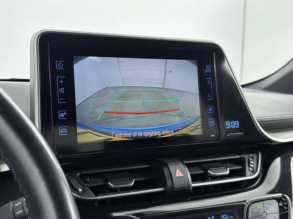 Toyota C-Hr 1.8 Hybrid Dynamic | NL Auto | Navigatie | Stoel uit 2019, foto 8