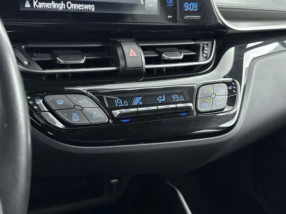 Toyota C-Hr 1.8 Hybrid Dynamic | NL Auto | Navigatie | Stoel uit 2019, foto 9