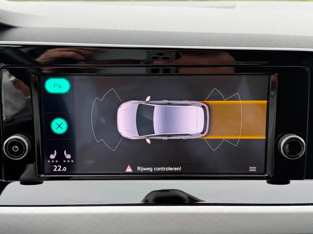 Volkswagen Golf 1.0 TSI Life, digitaal cockpit, stoelverwarm uit 2022, foto 16