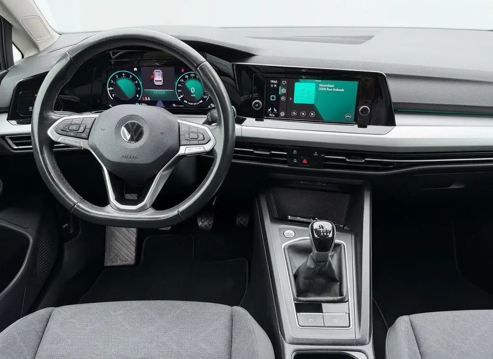 Volkswagen Golf 1.0 TSI Life, digitaal cockpit, stoelverwarm uit 2022, foto 2
