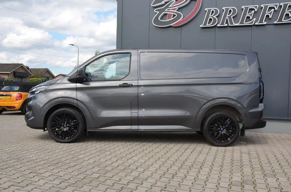 Ford Transit Custom 2.0 TDCi L1H1 Automaat uit 2024, foto 2