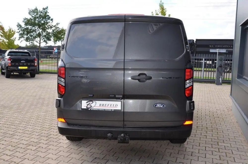 Ford Transit Custom 2.0 TDCi L1H1 Automaat uit 2024, foto 4