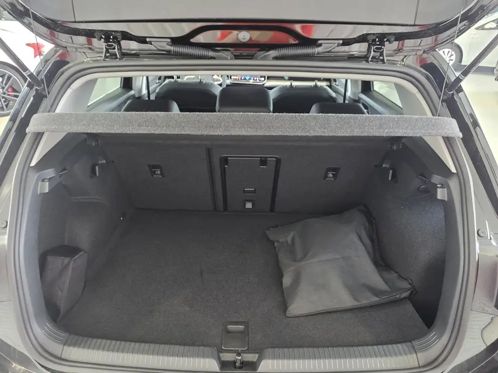 Volkswagen Golf 1.5 eHybrid Style Edition |Carplay|Cruise Co uit 2025, foto 9